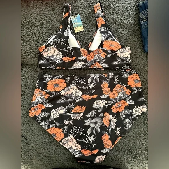 Bathing Suits - Picture 3 of 4